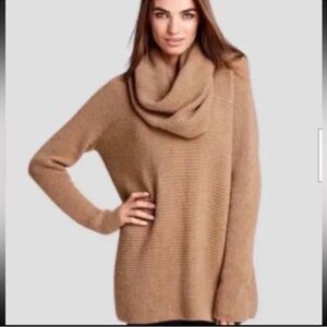 VINCE Women's Camel Tan Wool Alpaca Blend Oversized Turtleneck Knit Sweater Sz S